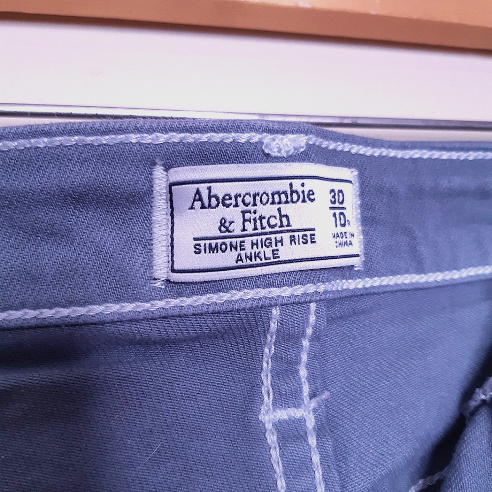High Rise Jeans - Picture 4 of 9